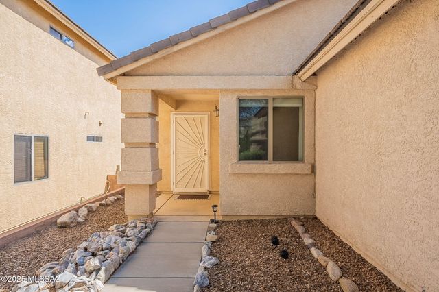 681 W Ash Ridge Drive, Green Valley, AZ 85614