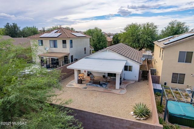 681 W Ash Ridge Drive, Green Valley, AZ 85614