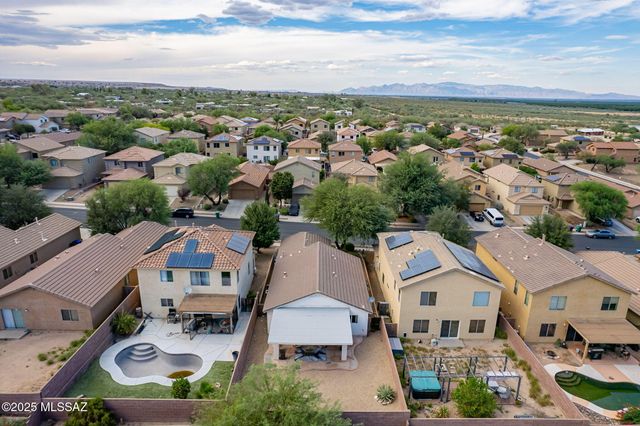 681 W Ash Ridge Drive, Green Valley, AZ 85614