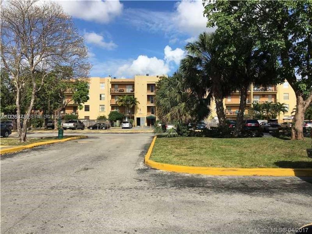 5755 W 20 Avenue 206, Hialeah, FL 33012