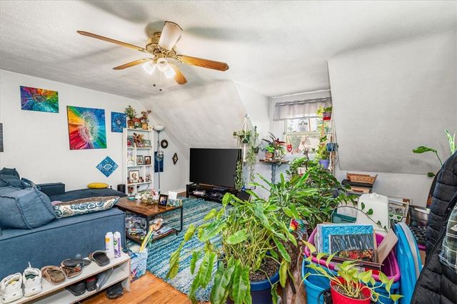 132 Homer Pl, Shaler, PA 15223