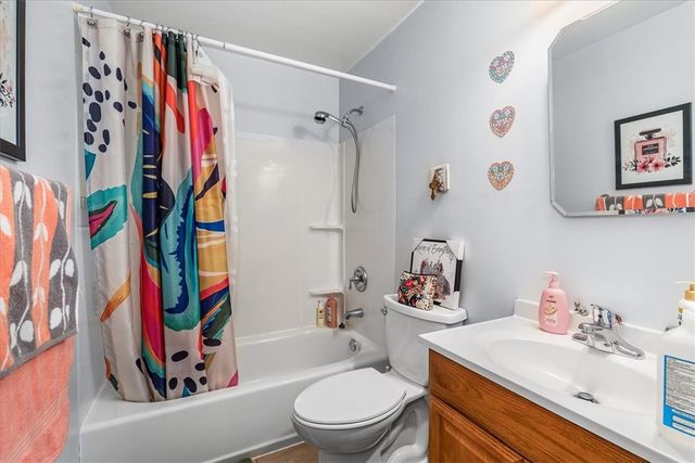 132 Homer Pl, Shaler, PA 15223