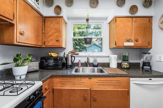 132 Homer Pl, Shaler, PA 15223