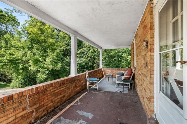 132 Homer Pl, Shaler, PA 15223