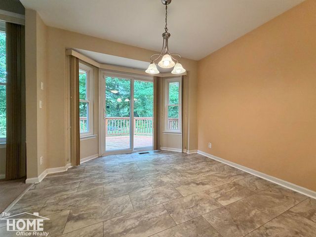 843 Yorick Path, Wixom, MI 48393