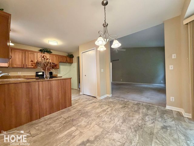 843 Yorick Path, Wixom, MI 48393