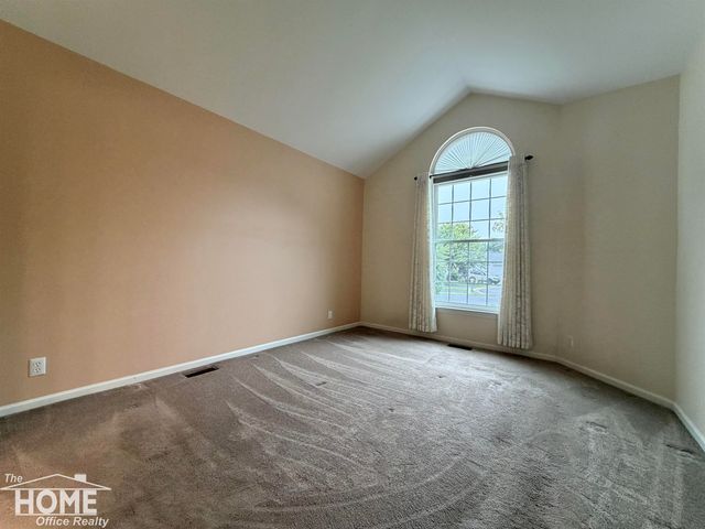 843 Yorick Path, Wixom, MI 48393