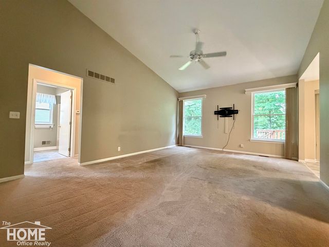 843 Yorick Path, Wixom, MI 48393