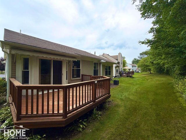 843 Yorick Path, Wixom, MI 48393