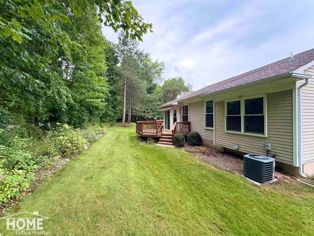 843 Yorick Path, Wixom, MI 48393