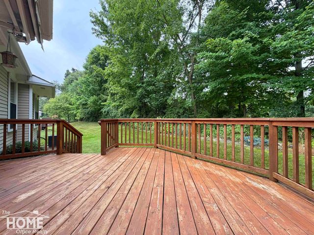 843 Yorick Path, Wixom, MI 48393