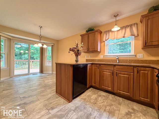 843 Yorick Path, Wixom, MI 48393