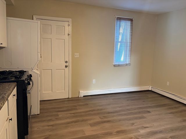 36 Cork St 36, Lowell, MA 02722