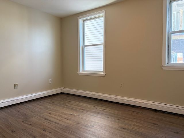 36 Cork St 36, Lowell, MA 02722