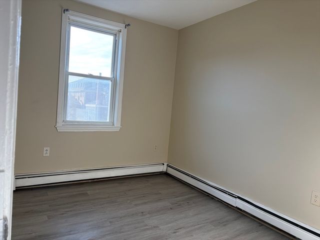 36 Cork St 36, Lowell, MA 02722