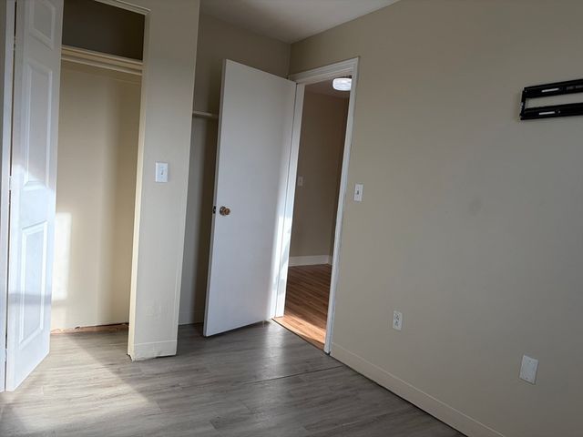 36 Cork St 36, Lowell, MA 02722