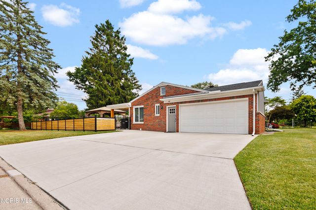 2742 Strauss Avenue, Toledo, OH 43606