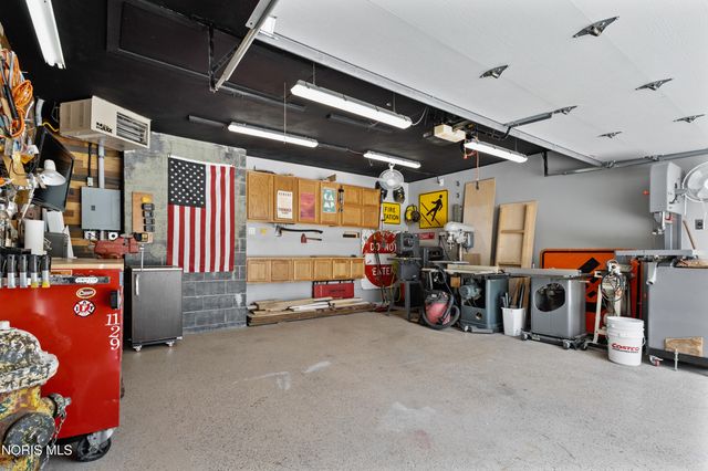 2742 Strauss Avenue, Toledo, OH 43606