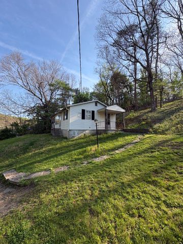 119 RADIO STATION LN, Berkeley Springs, WV 25411