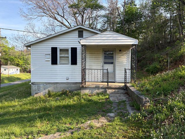 119 RADIO STATION LN, Berkeley Springs, WV 25411