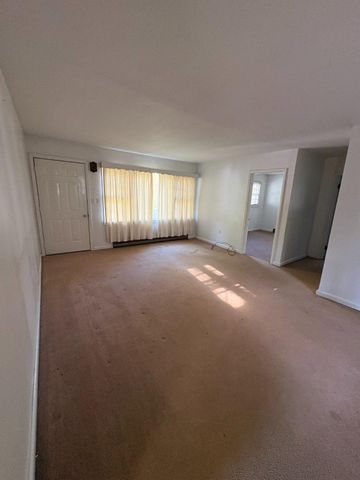 119 RADIO STATION LN, Berkeley Springs, WV 25411
