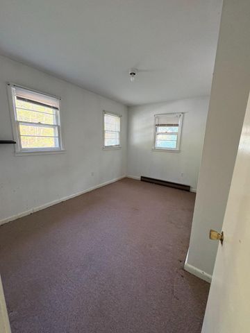 119 RADIO STATION LN, Berkeley Springs, WV 25411