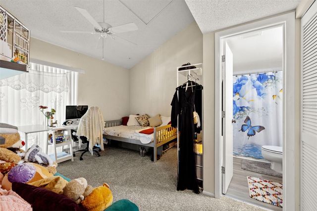 2200 BAHIA VISTA STREET B8, Sarasota, FL 34239