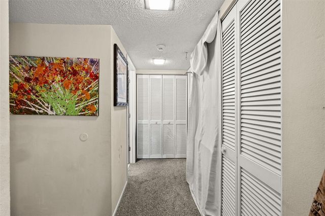 2200 BAHIA VISTA STREET B8, Sarasota, FL 34239