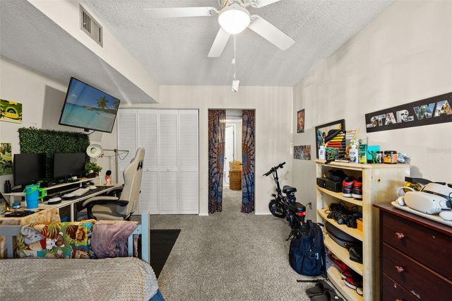 2200 BAHIA VISTA STREET B8, Sarasota, FL 34239