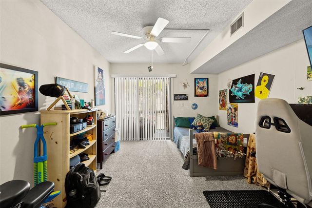 2200 BAHIA VISTA STREET B8, Sarasota, FL 34239