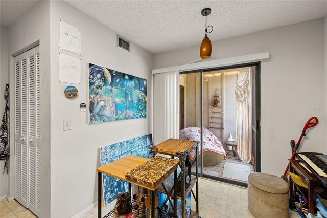 2200 BAHIA VISTA STREET B8, Sarasota, FL 34239