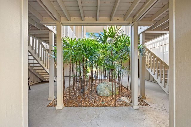 2200 BAHIA VISTA STREET B8, Sarasota, FL 34239