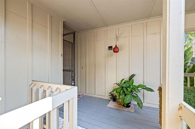 2200 BAHIA VISTA STREET B8, Sarasota, FL 34239