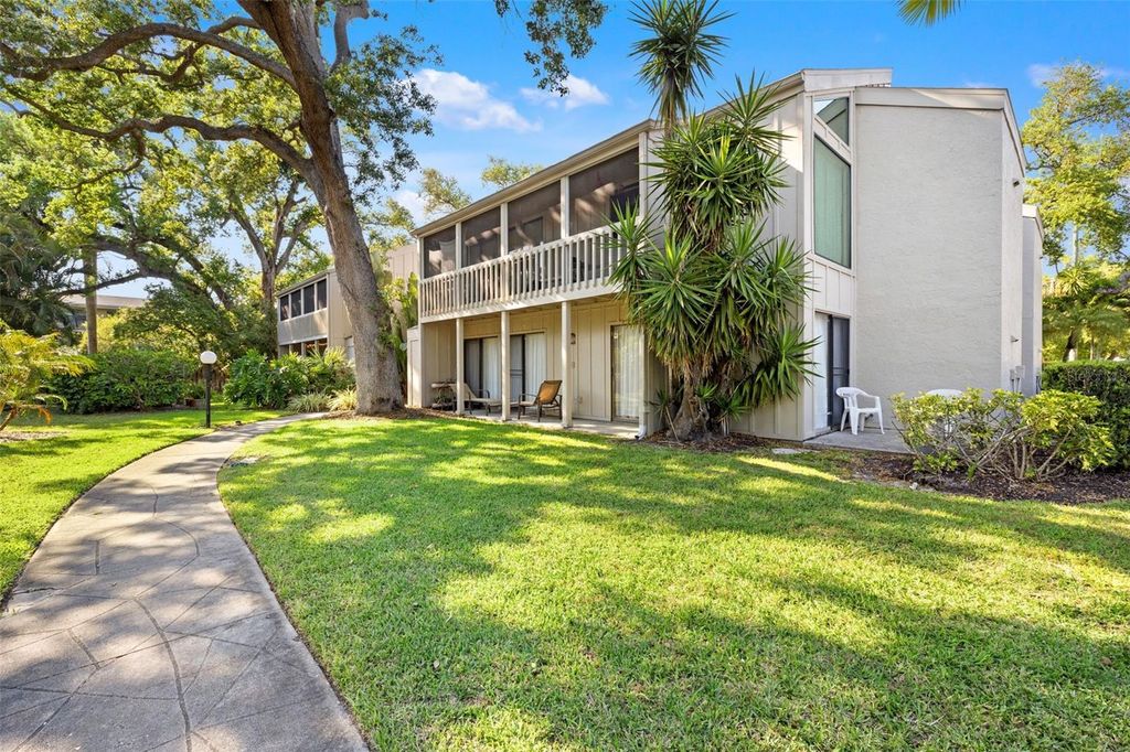 2200 BAHIA VISTA STREET B8, Sarasota, FL 34239