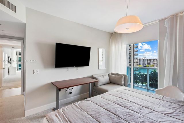 2711 S Ocean Dr 606, Hollywood, FL 33019