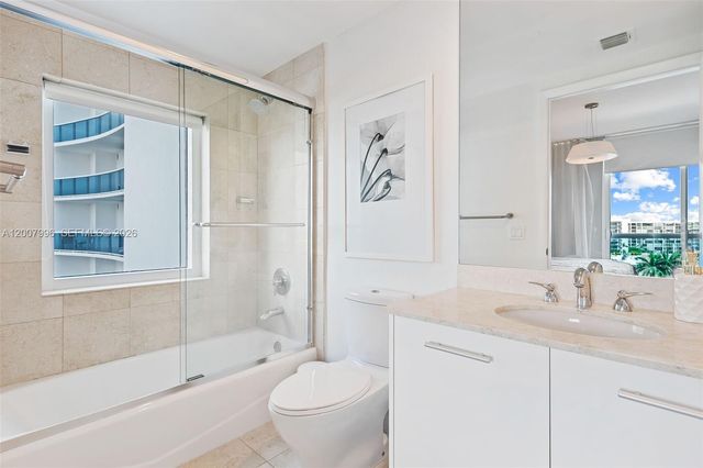 2711 S Ocean Dr 606, Hollywood, FL 33019