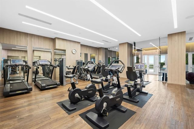 2711 S Ocean Dr 606, Hollywood, FL 33019