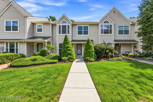 496 Cottonwood Court, Howell, NJ 07731