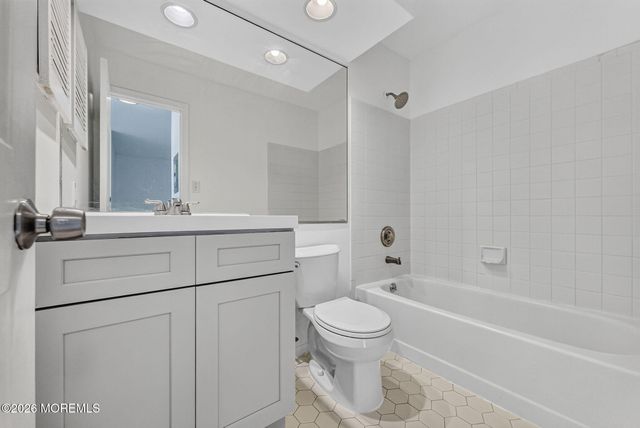 496 Cottonwood Court, Howell, NJ 07731