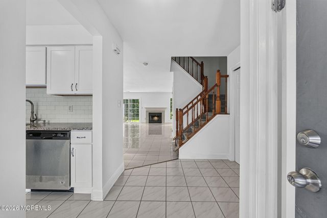 496 Cottonwood Court, Howell, NJ 07731