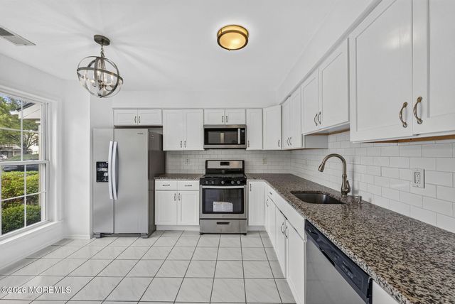 496 Cottonwood Court, Howell, NJ 07731
