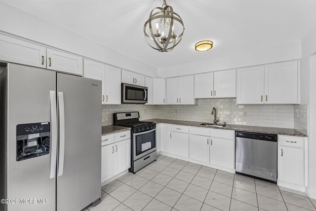 496 Cottonwood Court, Howell, NJ 07731
