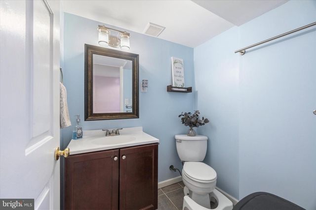 213 HOFFMAN RD, Ridley Park, PA 19078