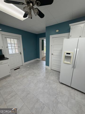 151 S Tusten Street, Elberton, GA 30635