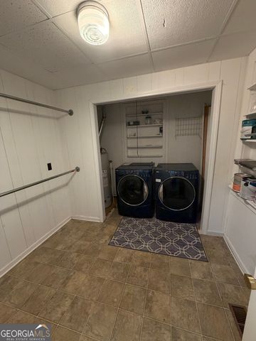 151 S Tusten Street, Elberton, GA 30635