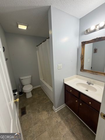 151 S Tusten Street, Elberton, GA 30635