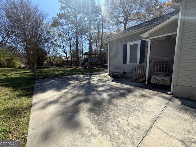 151 S Tusten Street, Elberton, GA 30635