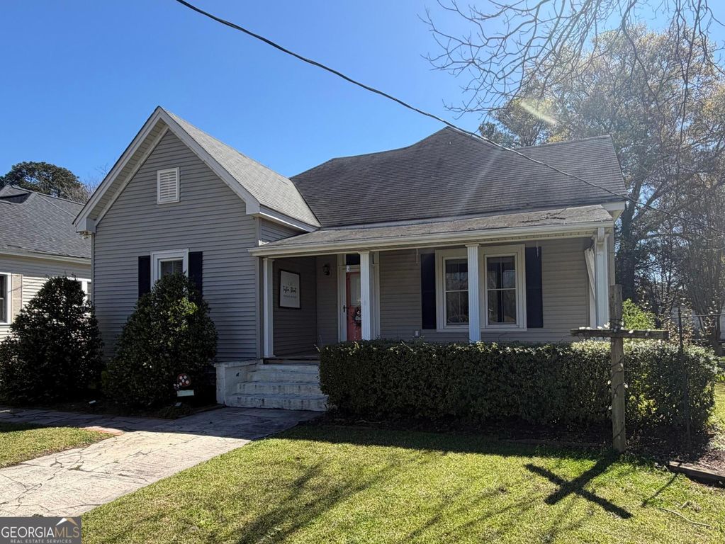 151 S Tusten Street, Elberton, GA 30635