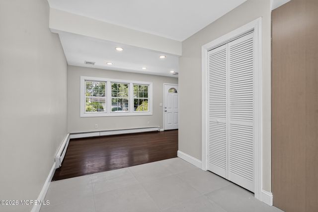 877 Egret Drive, Toms River, NJ 08753