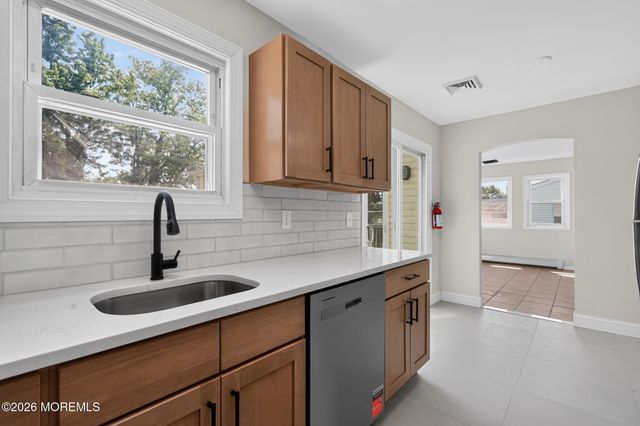 877 Egret Drive, Toms River, NJ 08753
